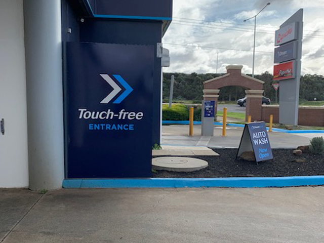 Touch-Free-Car-Wash-Entrance
